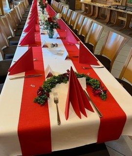 Lassen Sie sich im neu gestalteten Wintergarten-Restaurant von uns verwöhnen